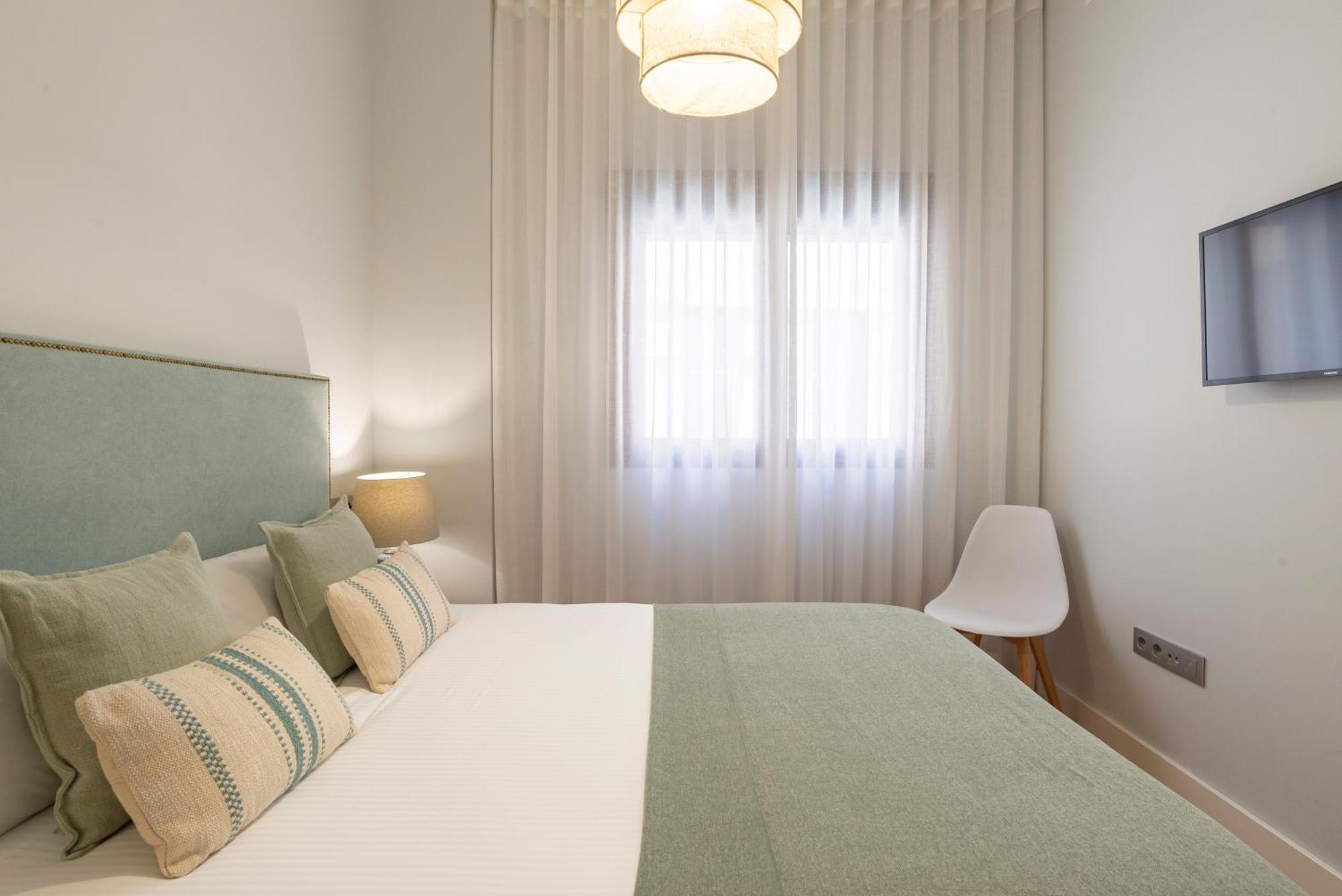 Souviron & Old Town By Ele Apartments Málaga Exteriör bild